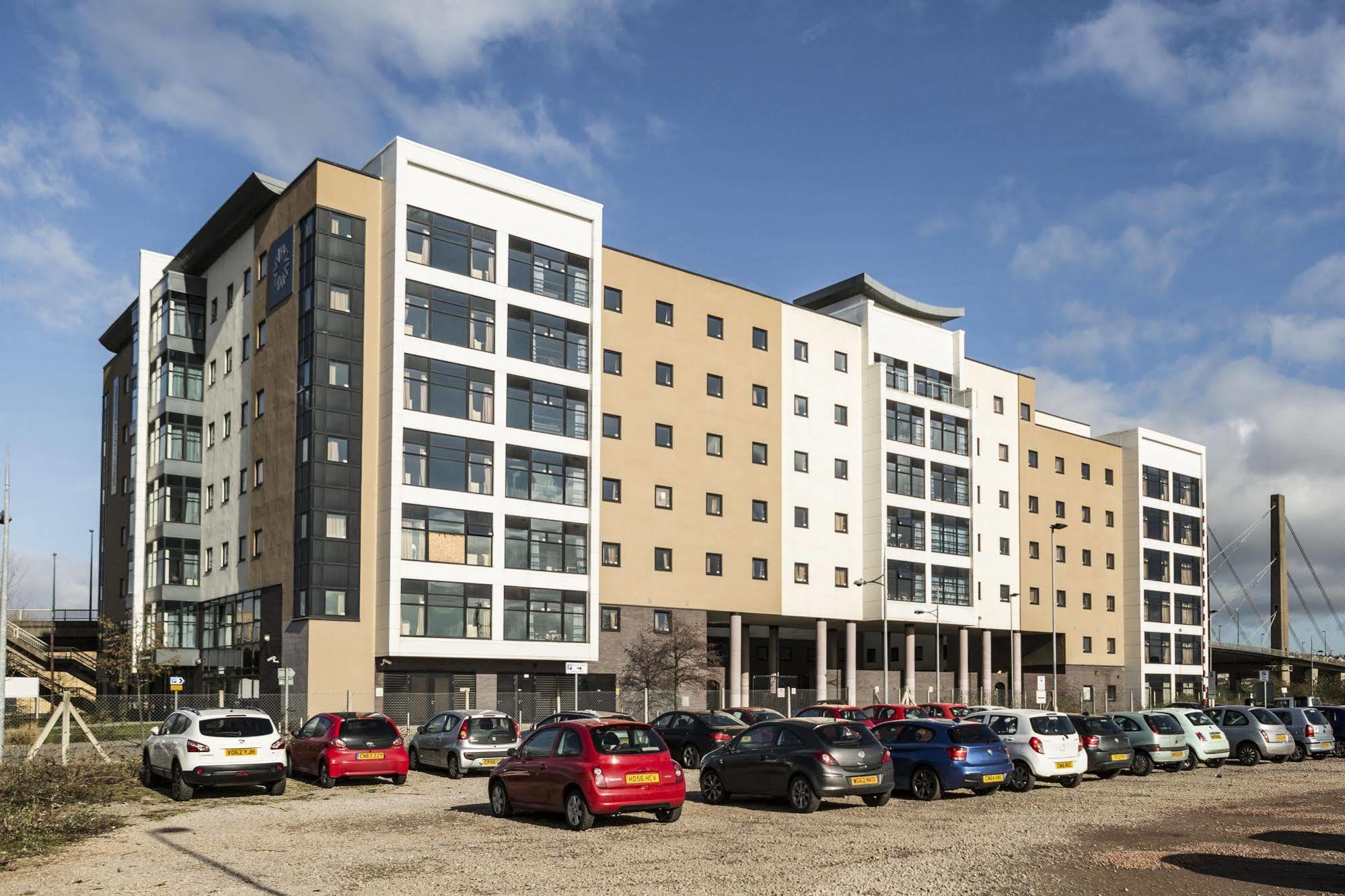 Newport Student Village מראה חיצוני תמונה